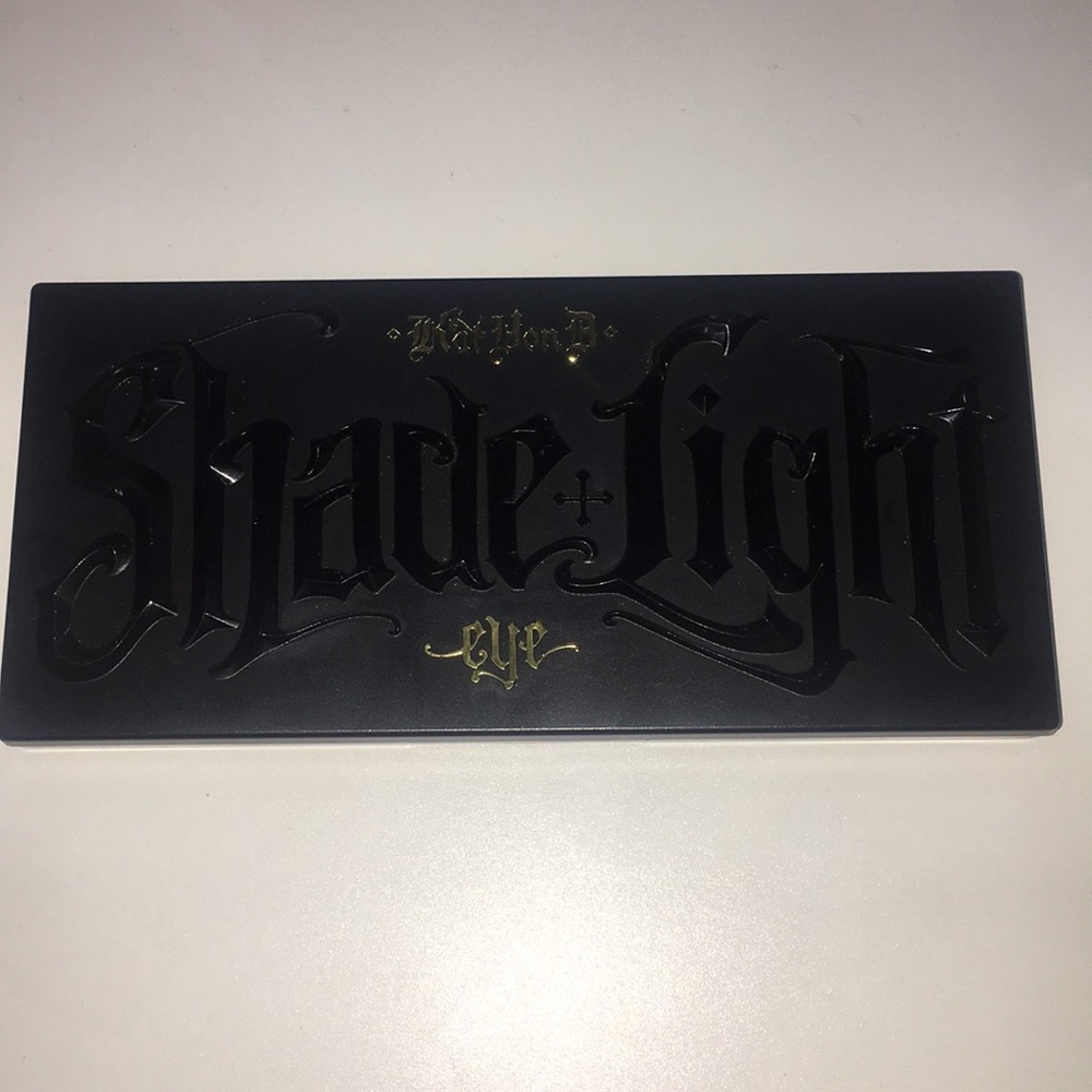 kat von d shade and light palette. Used only 2x.